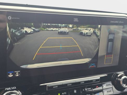 Used 2021 Toyota Highlander Platinum AWD/4WD image 21