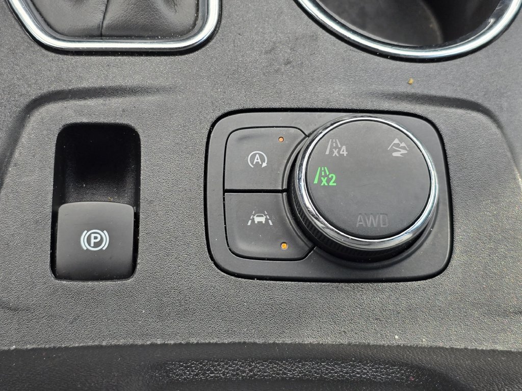 Used 2023 Chevrolet Traverse LT AWD/4WD image 29
