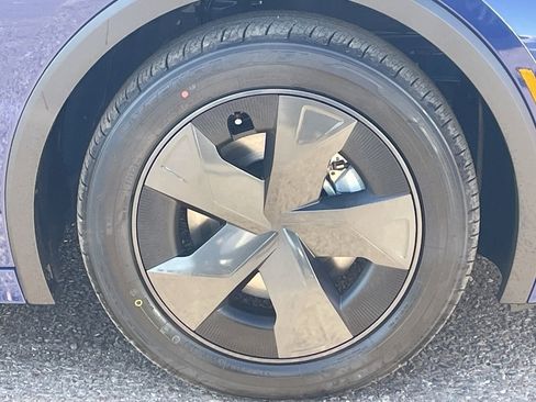 New 2026 Toyota Prius Plug-In Hybrid image 9