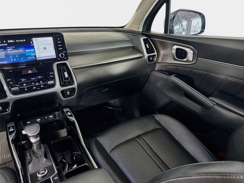Certified 2023 Kia Sorento SX FWD image 25