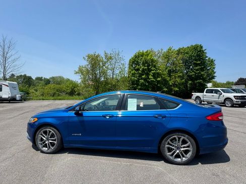 Used 2017 Ford Fusion SE w/ Equipment Group 601A image 8