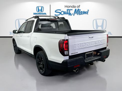 New 2025 Honda Ridgeline Black Edition image 4