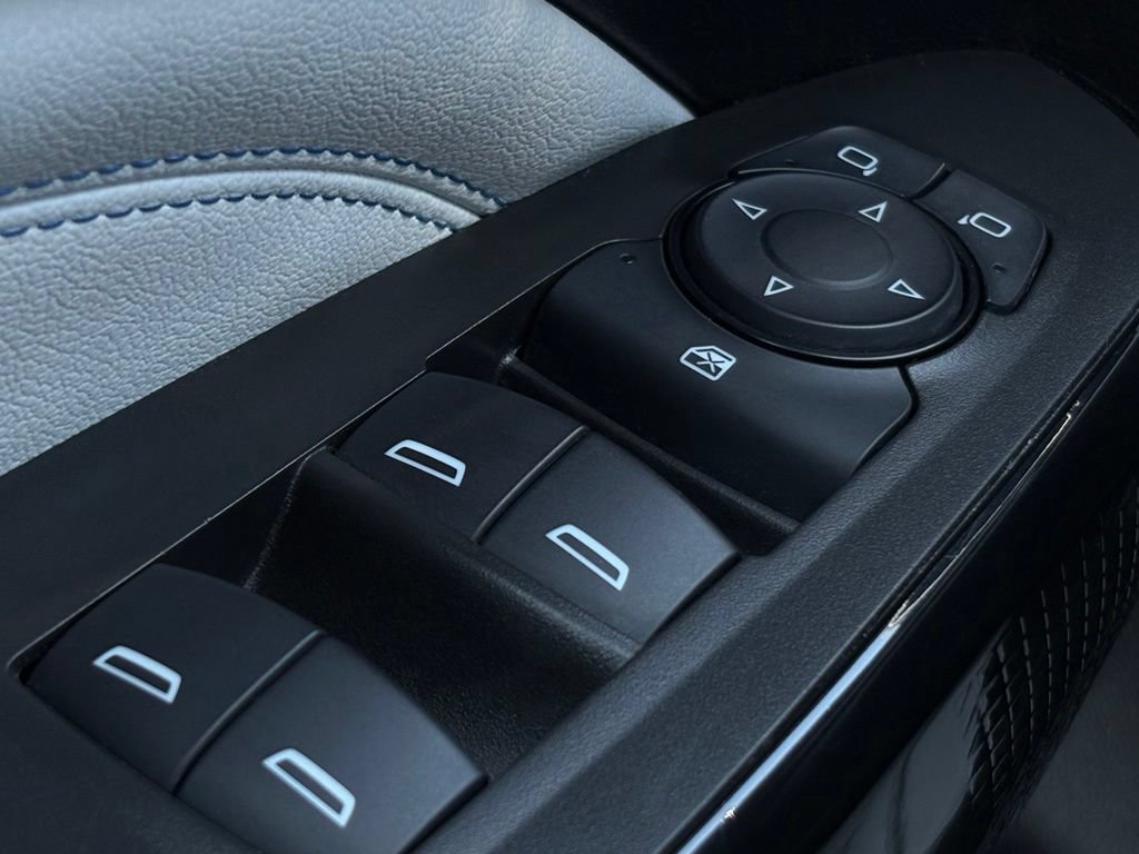 Used 2024 Chevrolet Trax LT FWD image 18