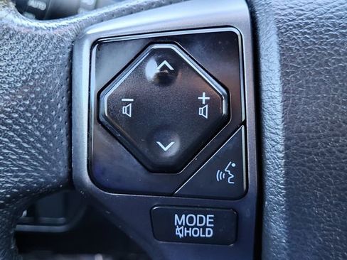 Used 2023 Toyota Tacoma TRD Off-Road image 11