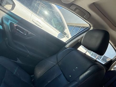 Used 2015 Nissan Altima 2.5 SL w/ Technology Package FWD image 16