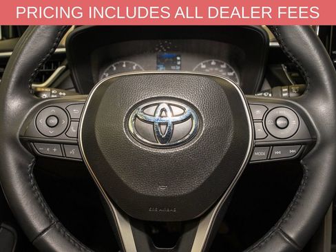 Used 2025 Toyota Corolla Cross LE FWD image 16