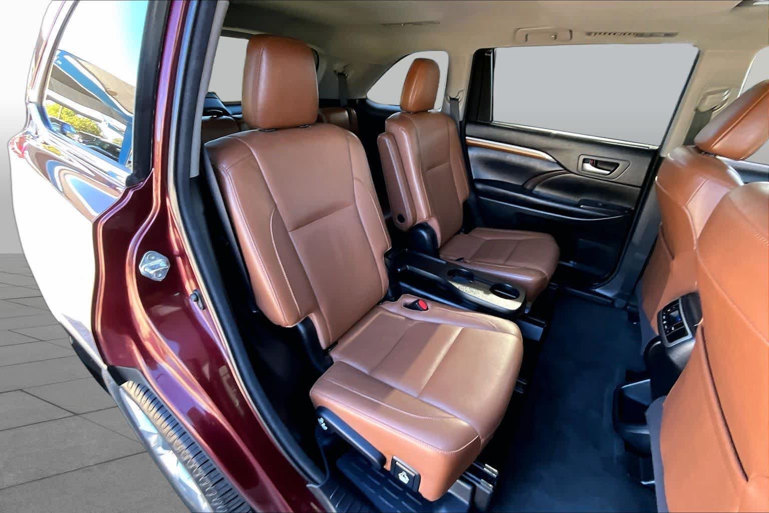 Used 2017 Toyota Highlander Limited FWD image 20