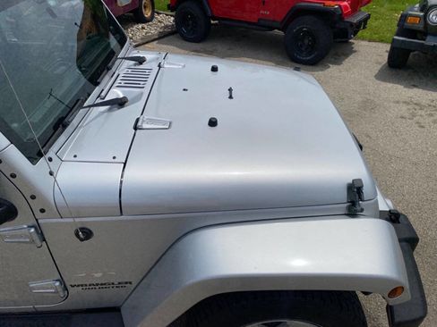 Used 2012 Jeep Wrangler Unlimited Sahara w/ Dual Top Group AWD/4WD image 53