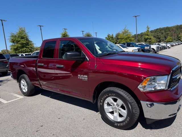 Used 2024 RAM 1500 Classic SLT AWD/4WD image 5