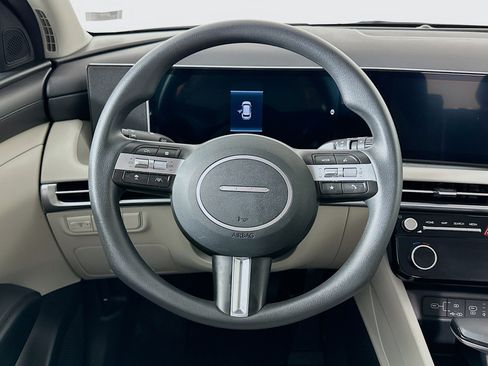 Used 2025 Hyundai Tucson SEL FWD image 18