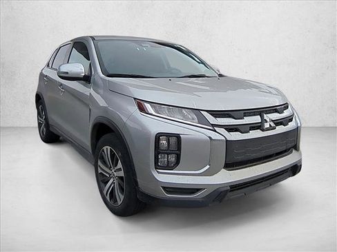 Used 2024 Mitsubishi Outlander Sport SE image 3