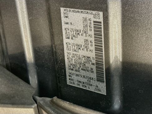 Used 2025 Nissan Rogue SV AWD/4WD image 12
