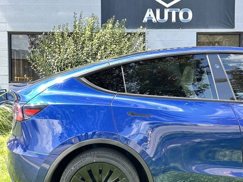 Used 2025 Tesla Model Y Long Range AWD/4WD image 6