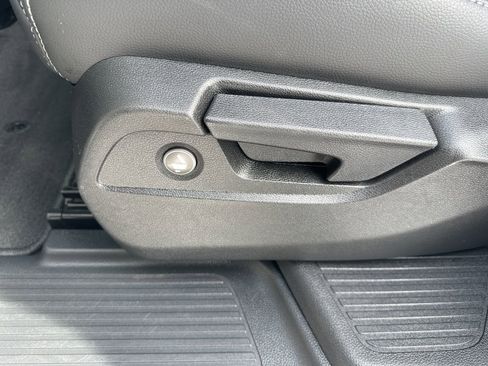 Used 2025 Honda Pilot EX-L image 23