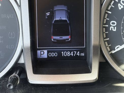 Certified 2018 Toyota Tacoma SR5 RWD image 34