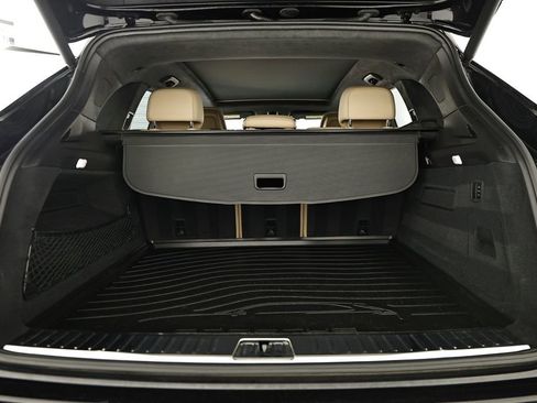 Certified 2022 Porsche Cayenne Turbo AWD/4WD image 31