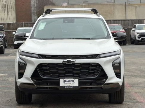 New 2025 Chevrolet Trax ACTIV w/ Sunroof Package image 3