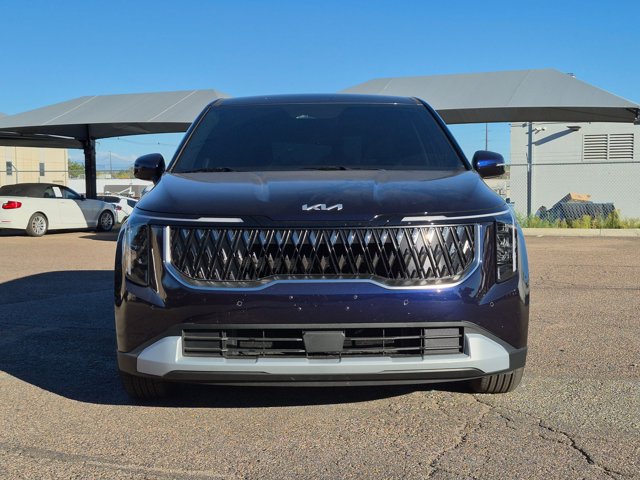 Used 2026 Kia Carnival LX FWD image 2