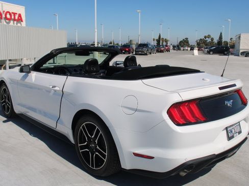 Used 2022 Ford Mustang Premium RWD image 10