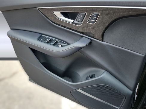 Used 2025 Audi Q7 2.0T Premium Plus w/ Premium Plus Package image 20