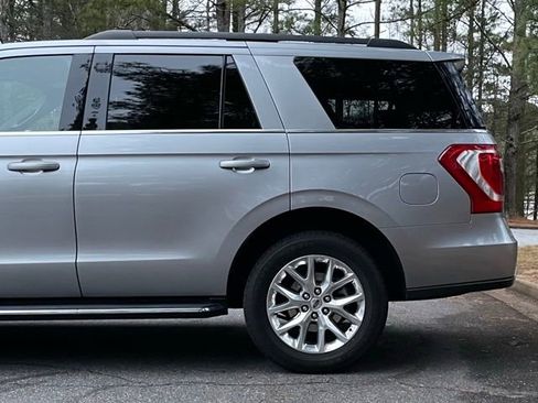 Used 2020 Ford Expedition XLT w/ Equipment Group 202A image 5