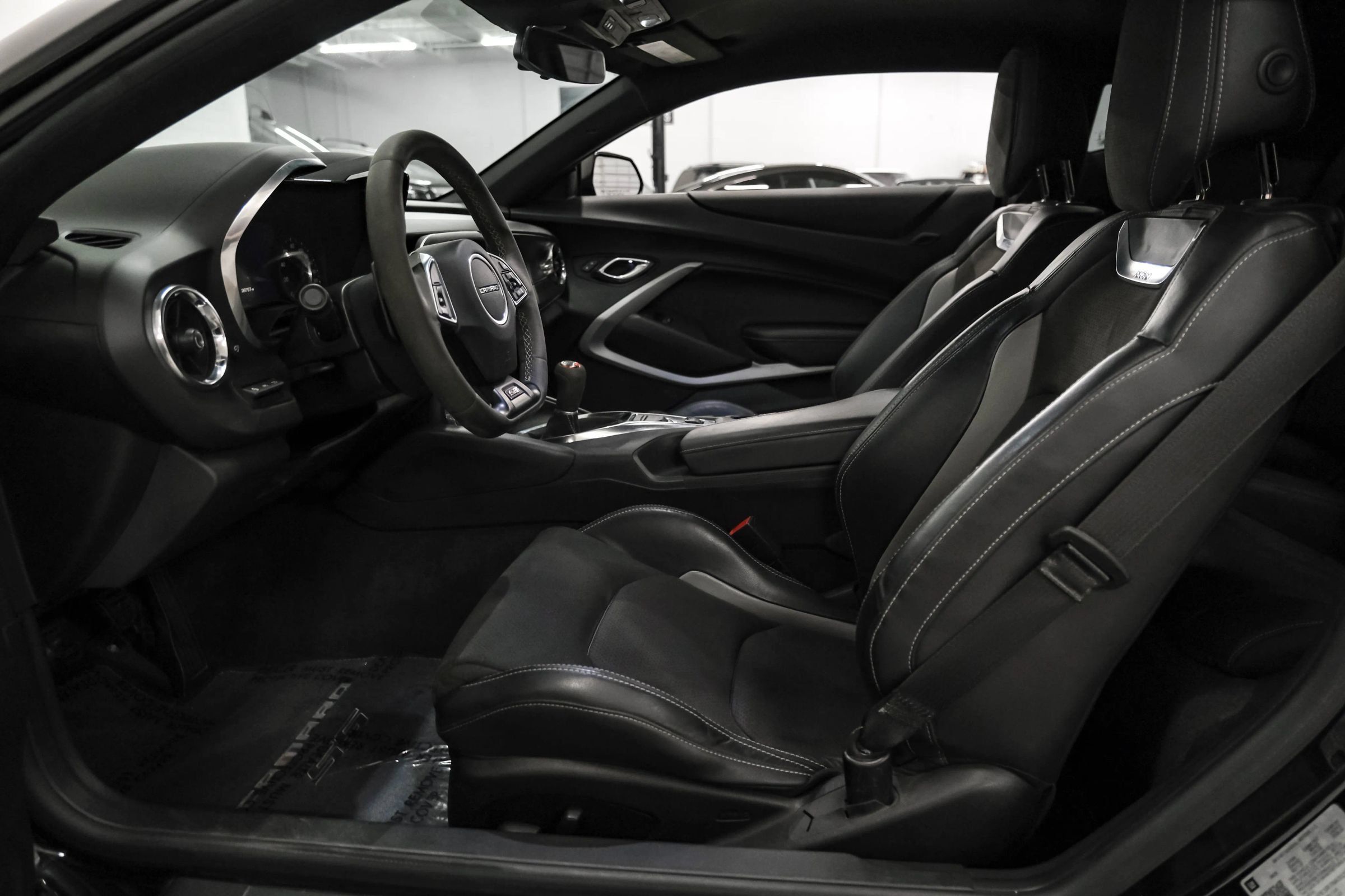 Used 2019 Chevrolet Camaro SS RWD image 3