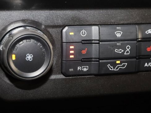 Used 2019 Ford F150 XLT w/ Equipment Group 302A Luxury image 8