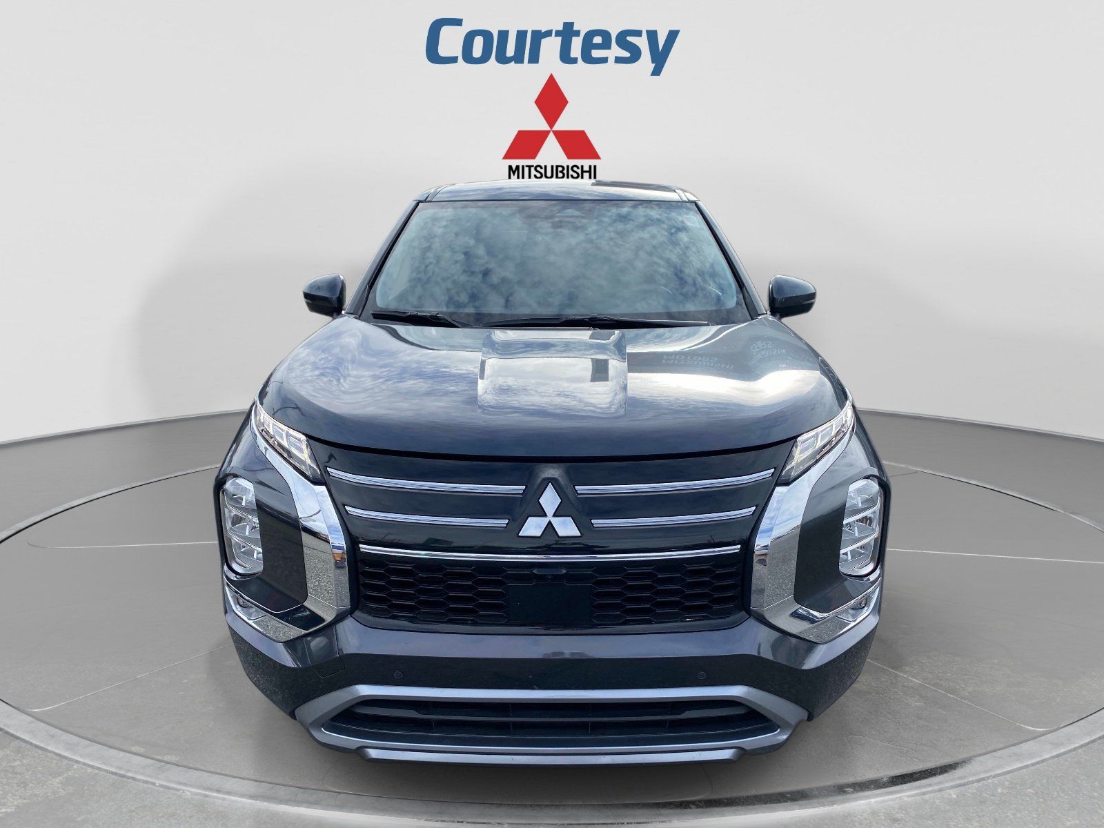 Used 2025 Mitsubishi Outlander SE FWD image 10