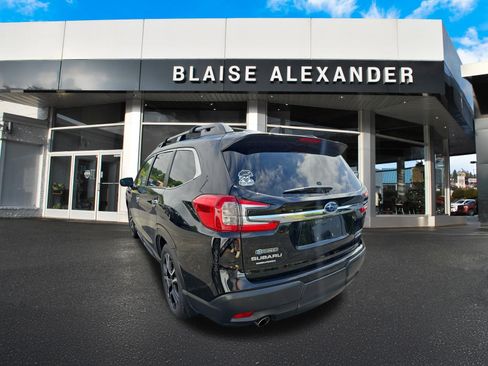 Used 2023 Subaru Ascent Touring AWD/4WD image 9