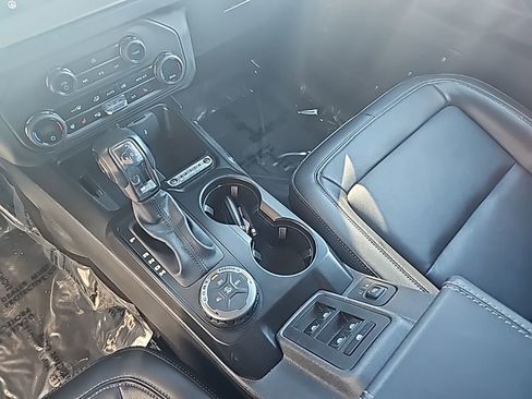 Used 2025 Ford Bronco Outer Banks image 18
