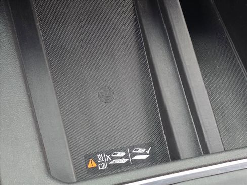 Used 2019 GMC Sierra 1500 SLT w/ SLT Premium Package image 24