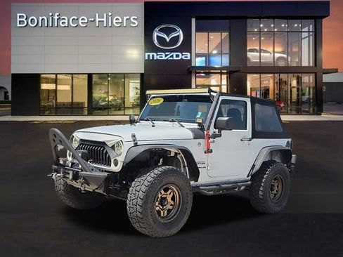 Used 2016 Jeep Wrangler Sport w/ Connectivity Group AWD/4WD image 2