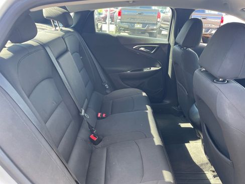 Used 2018 Chevrolet Malibu LS FWD image 15