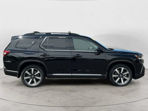 Used 2024 Honda Pilot Touring image 6