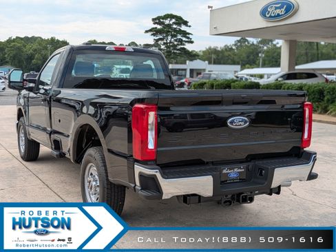 New 2025 Ford F250 XL w/ XL Chrome Package image 10