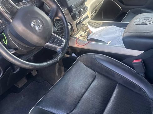 Used 2019 RAM 1500 Laramie AWD/4WD image 11