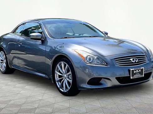 Used 2010 INFINITI G37 Convertible w/ Premium Pkg RWD image 5
