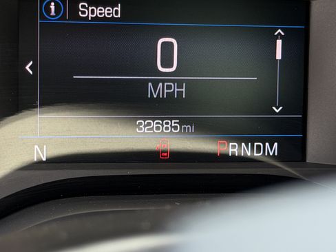 Used 2023 Chevrolet Camaro LT RWD image 33