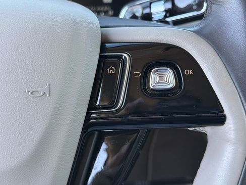 Used 2022 Lincoln Corsair Reserve w/ Equipment Group 201A image 16