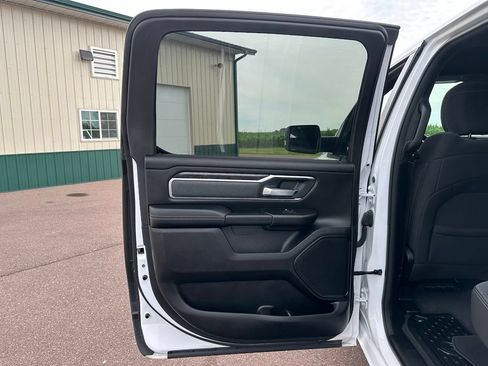 Used 2022 RAM 1500 Big Horn AWD/4WD image 21
