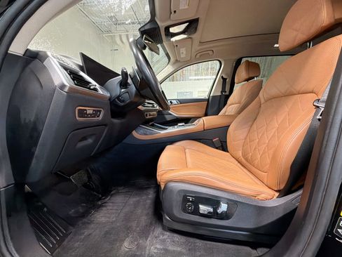 Used 2023 BMW X7 xDrive40i w/ Premium Package AWD/4WD image 14
