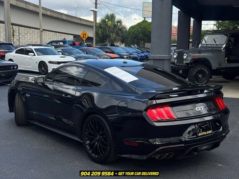 Used 2018 Ford Mustang GT Premium w/ GT Performance Package RWD image 5