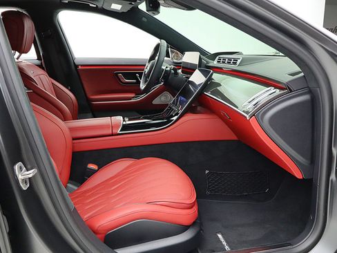 Used 2025 Mercedes-Benz S 63 AMG S image 30