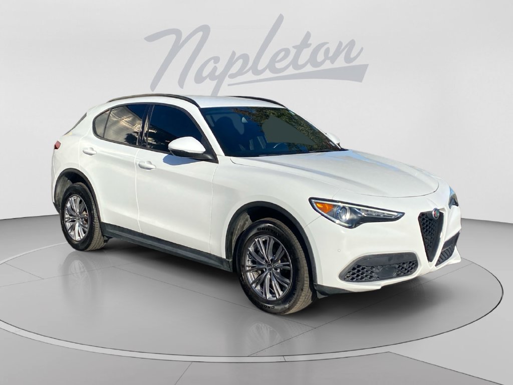 Used 2022 Alfa Romeo Stelvio Sprint RWD image 8