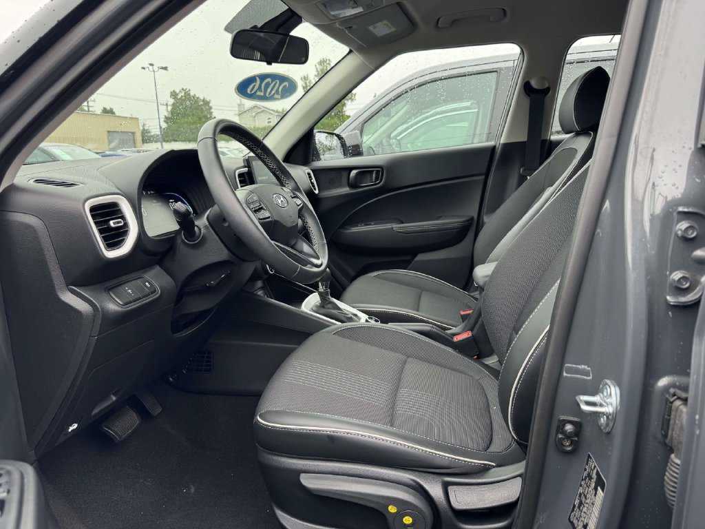 Certified 2026 Hyundai Venue SEL FWD image 16