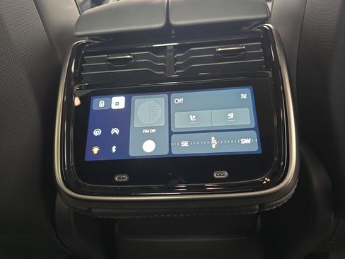 Used 2024 Rivian R1T Adventure AWD/4WD image 28