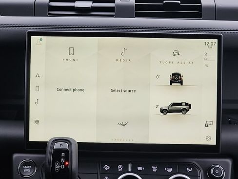 New 2026 Land Rover Defender 110 X-Dynamic SE AWD/4WD image 25