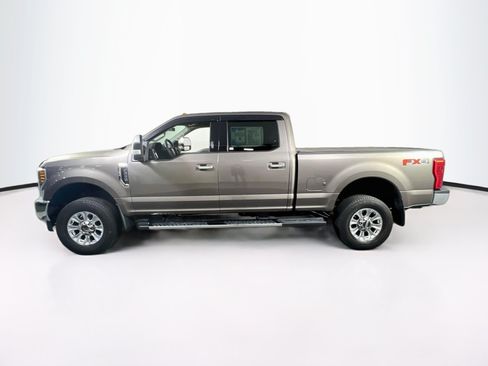 Used 2019 Ford F250 XLT w/ XLT Premium Package AWD/4WD image 8