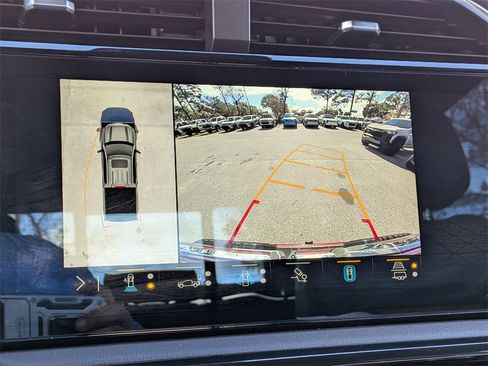 Used 2023 GMC Sierra 1500 AT4 w/ Technology Package image 20