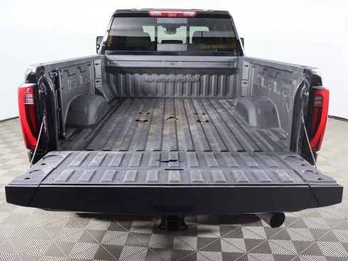 Used 2024 GMC Sierra 2500 Denali w/ Denali Reserve Package image 17